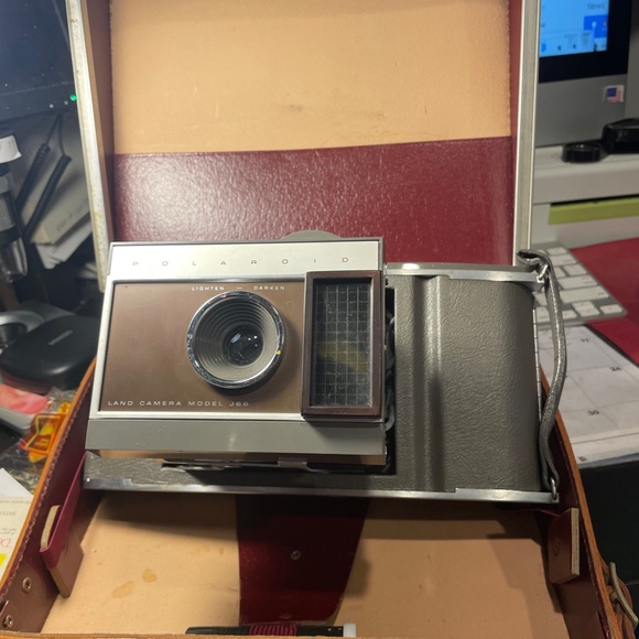 Vintage Polaroid Land Camera Model J66 with Case 1961-63 Untested #205359601921 - Picture 4 of 9